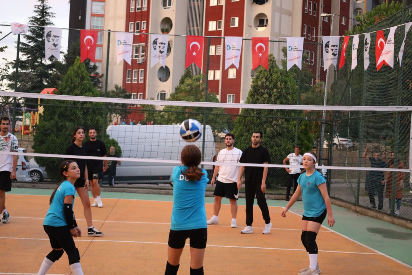 Fevzi Çakmak Mahallesi Voleybol Turnuvası başladı (8)