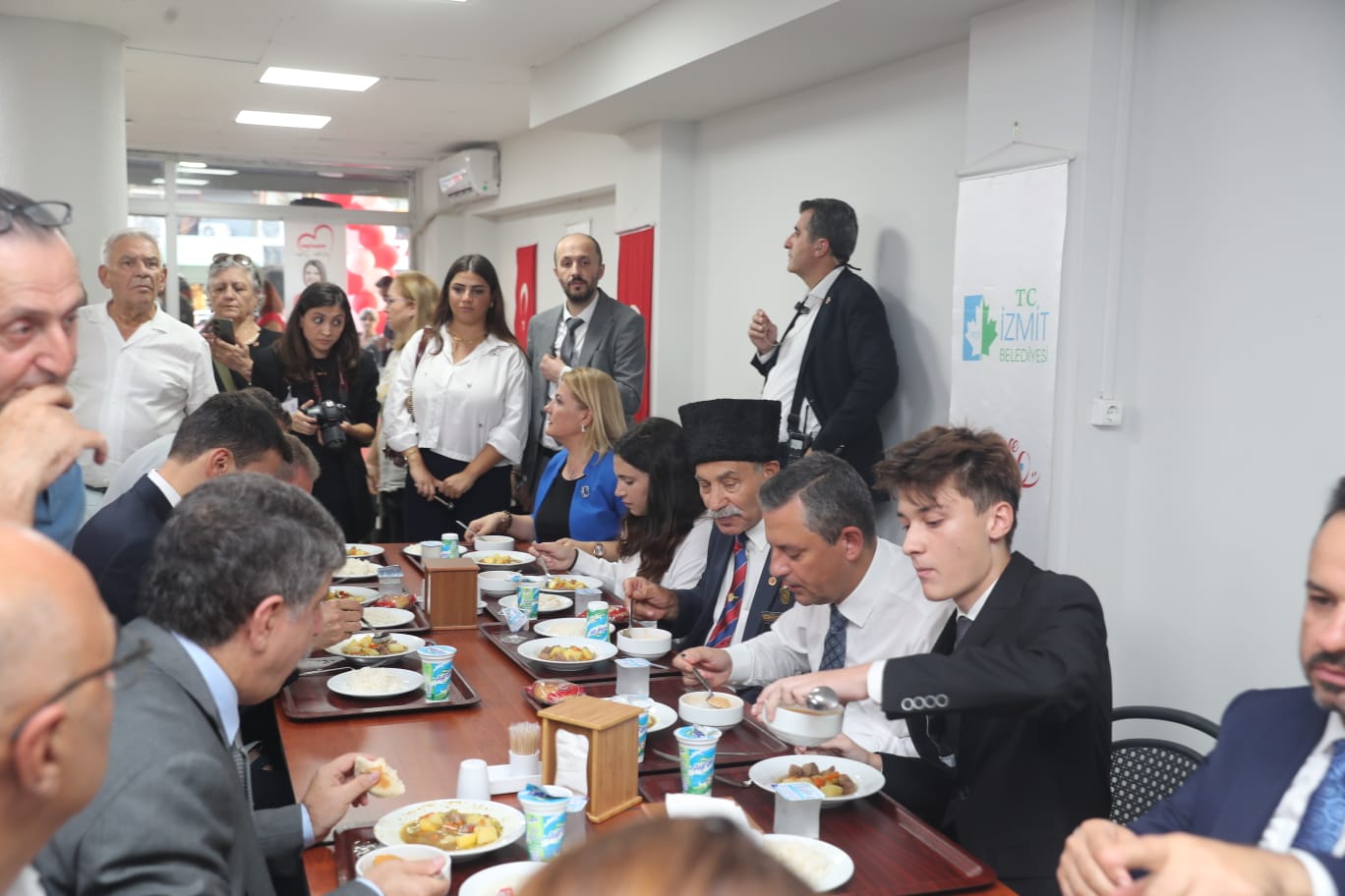 Hürriyetin karnesi 5 pekiyi aferin (3)