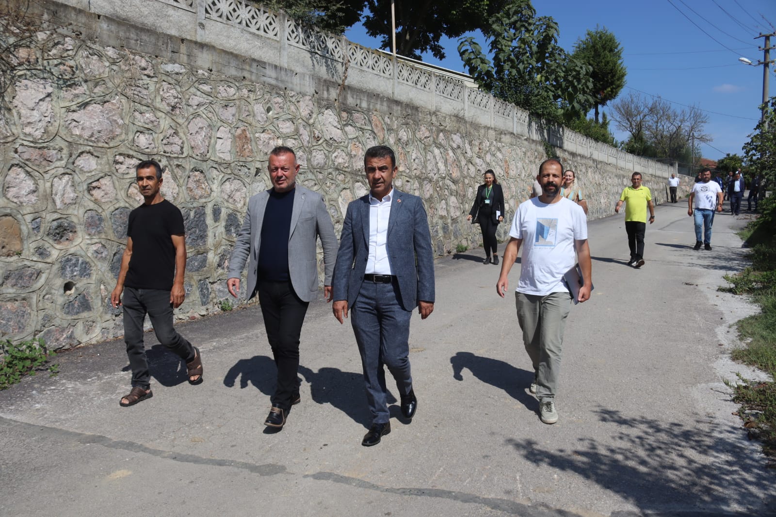 İzmit Belediyesi, Bağlıca Köyü’nde ihtiyaçları yerinde inceledi (8)