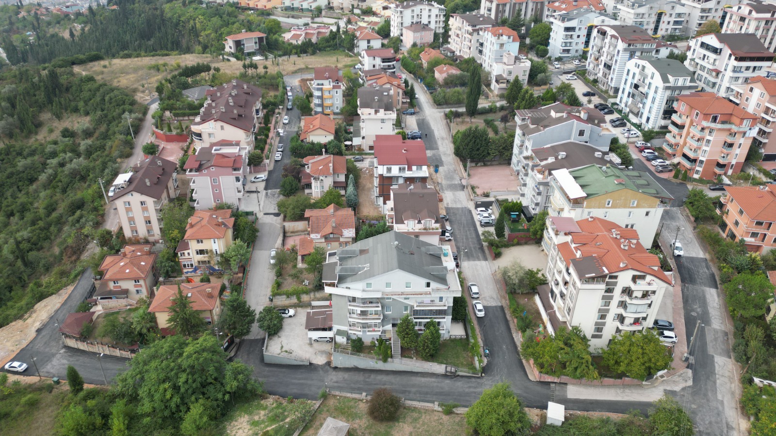 İzmit Belediyesi Orhan Mahallesindeki asfalt çalışmasını tamamladı (1)