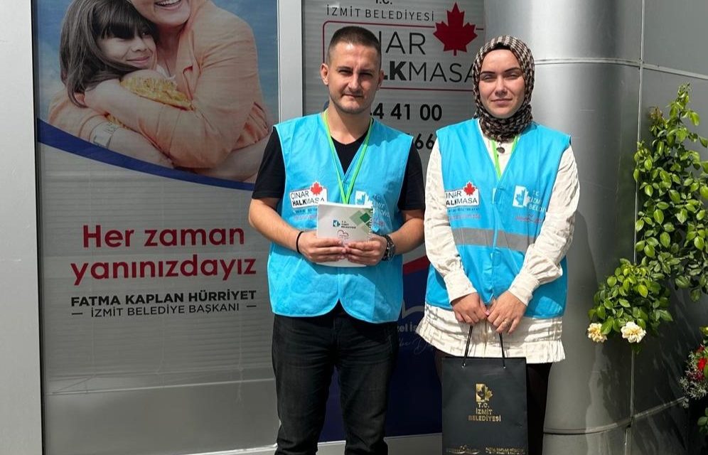 İZMİT BELEDİYESİ ACI GÜNLERİNDE VATANDAŞLARI YALNIZ BIRAKMIYOR
