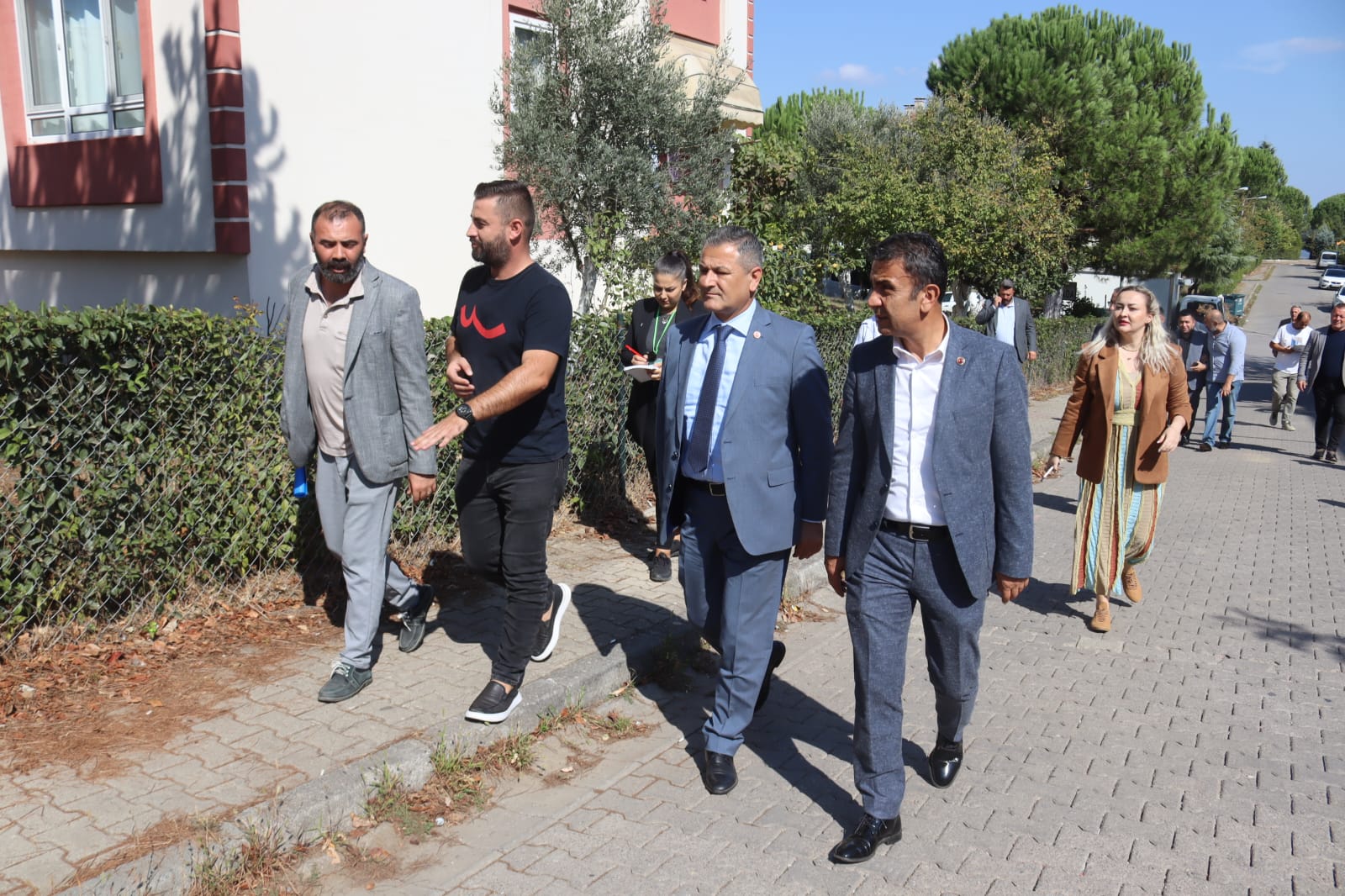 İzmit Belediyesi çözüm odaklı mahalle ziyaretlerine Ayazma Mahallesi’nde devam etti (9)
