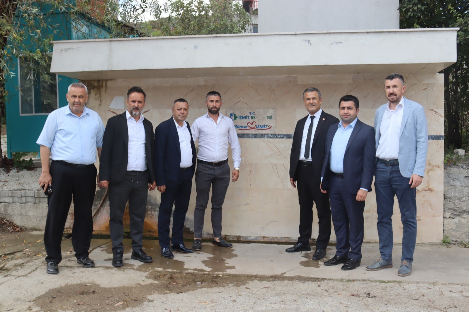 İzmit Belediyesi mahalle ziyaretlerine devam ediyor (7)
