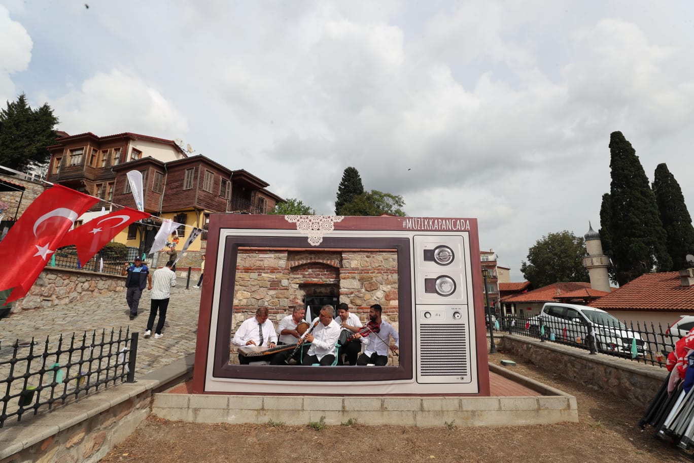 Kapanca Sokak Izmitlileri çagiriyor (3)