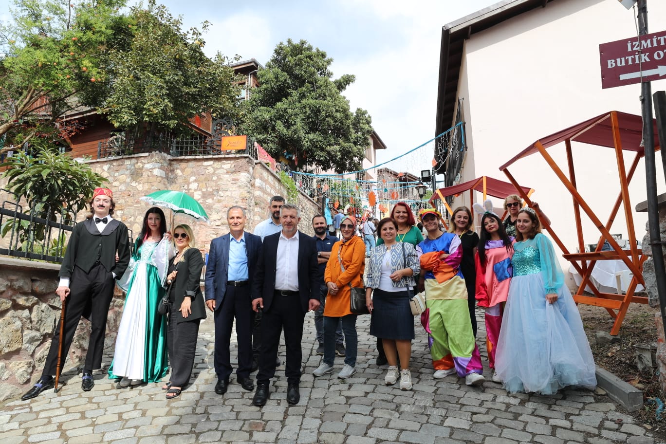 Kapanca Sokak Izmitlileri çagiriyor (4)