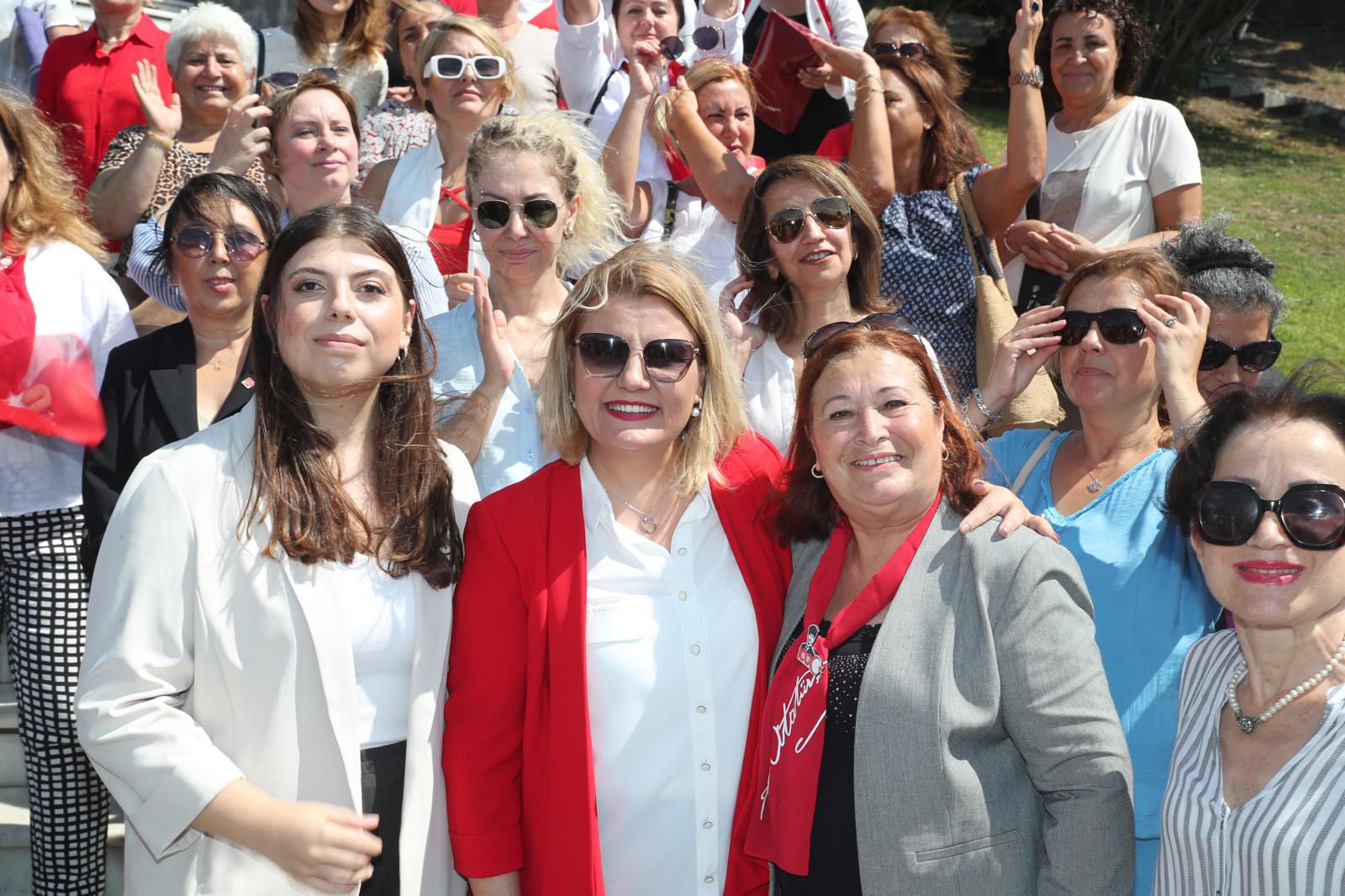 Küçük Kerem’in gururlu anı İzmit’te Zafer Bayramı coşkusu başladı (7)