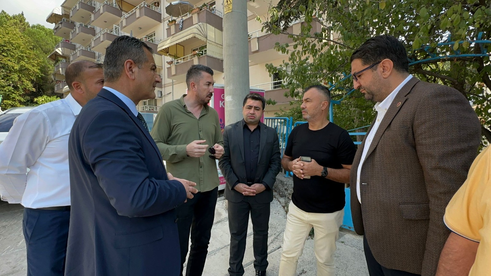Vatandaş talep ediyor, İzmit Belediyesi çözüyor (3)