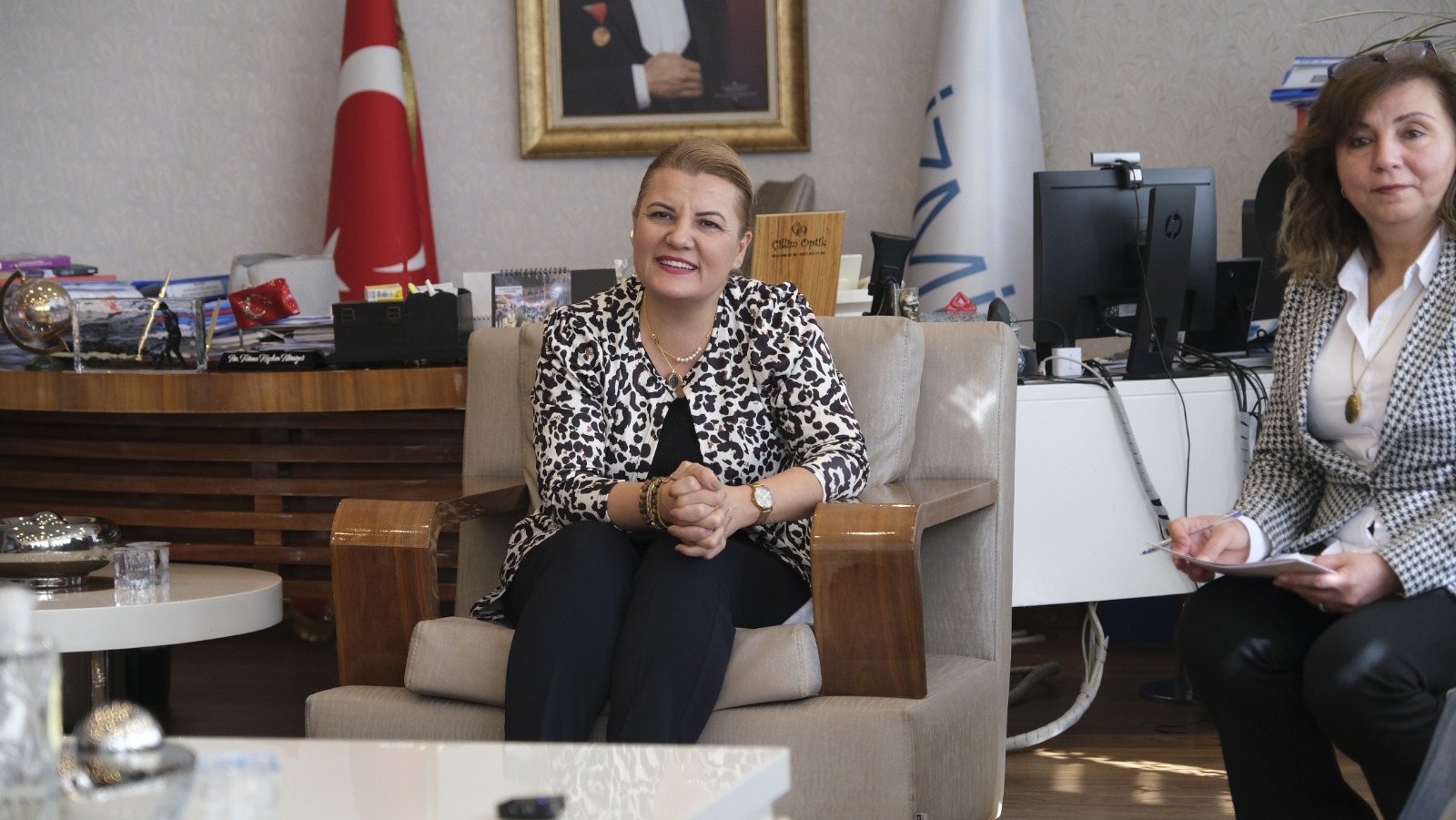 Baskan Hürriyet, Halk Günü'nde vatandaslarla birebir temasta (4)