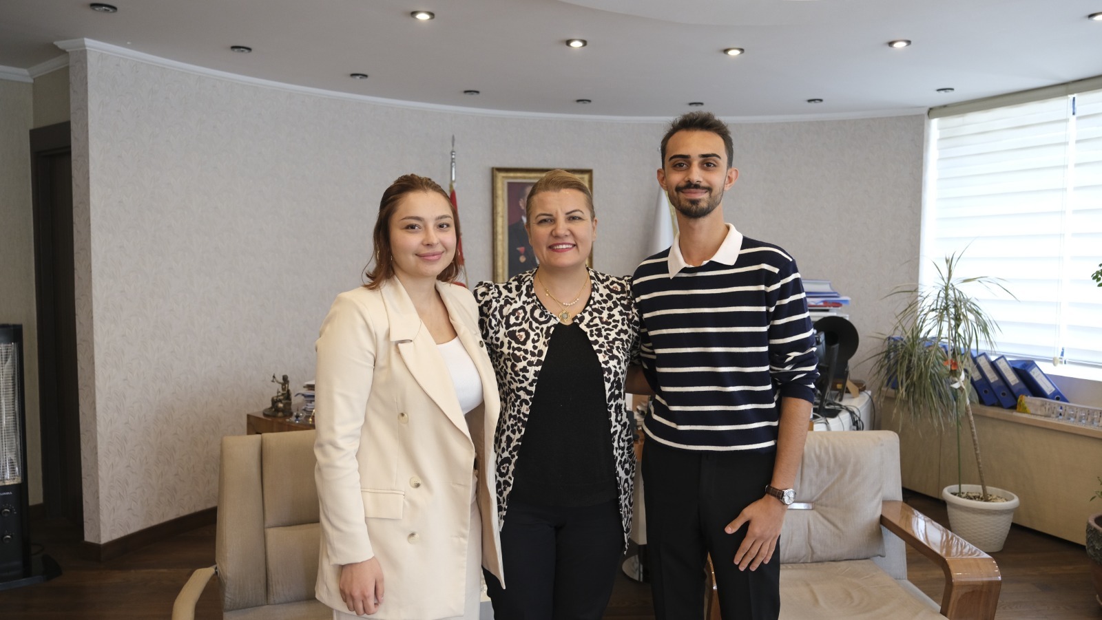Baskan Hürriyet, Halk Günü'nde vatandaslarla birebir temasta (5)