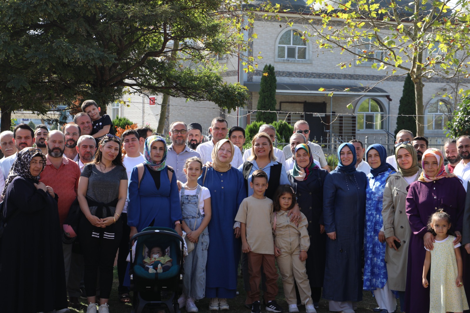 Baskan Hürriyet, din görevlileriyle Gülümse Kafe'de bir araya geldi (8)
