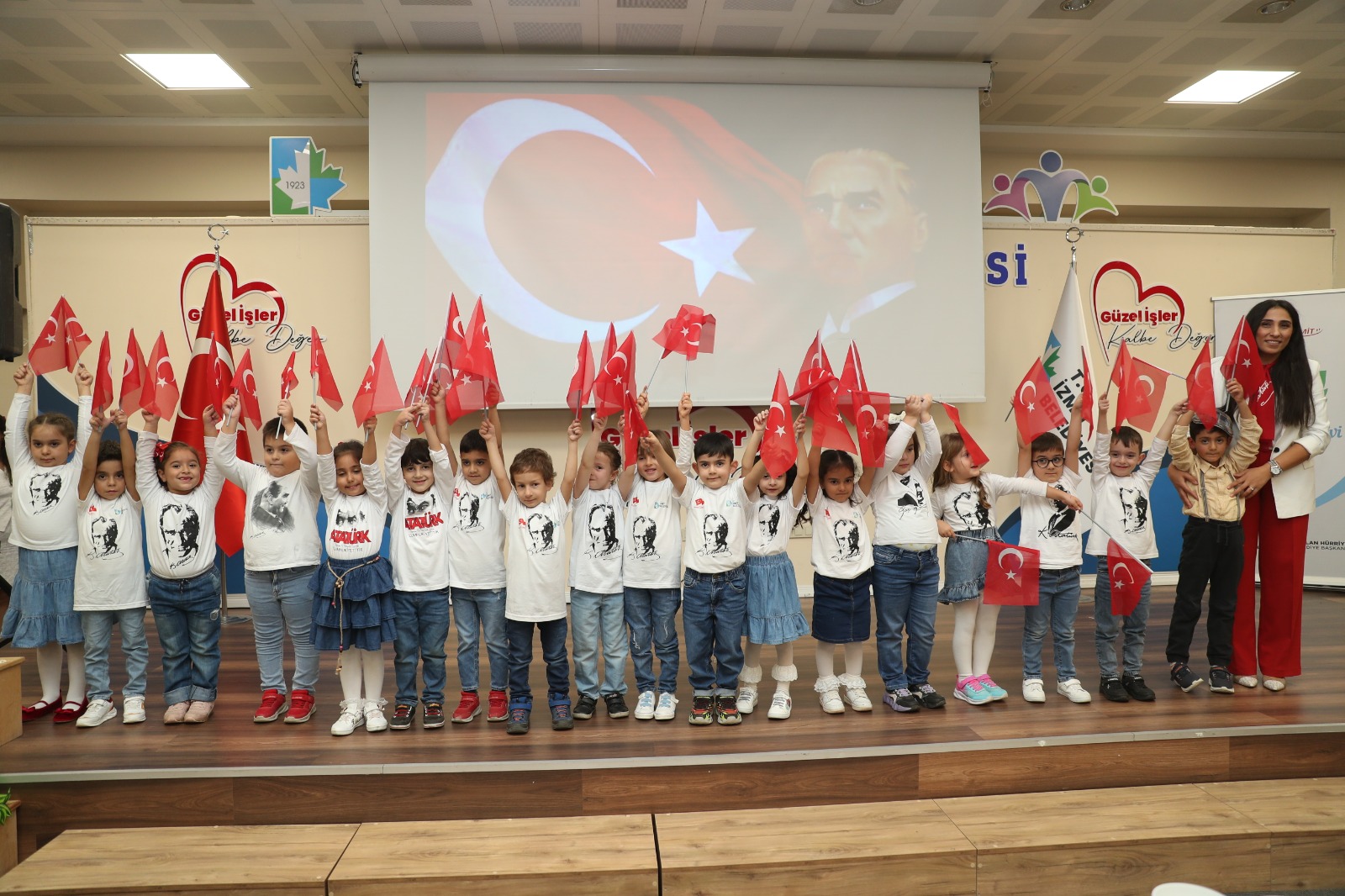 Cumhuriyetin 101’nci yılını coşkuyla kutladı (15)