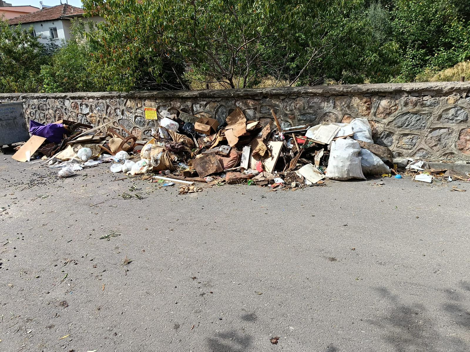 Diğer ilçelerden gelen çöp manzaraları 2 (2)