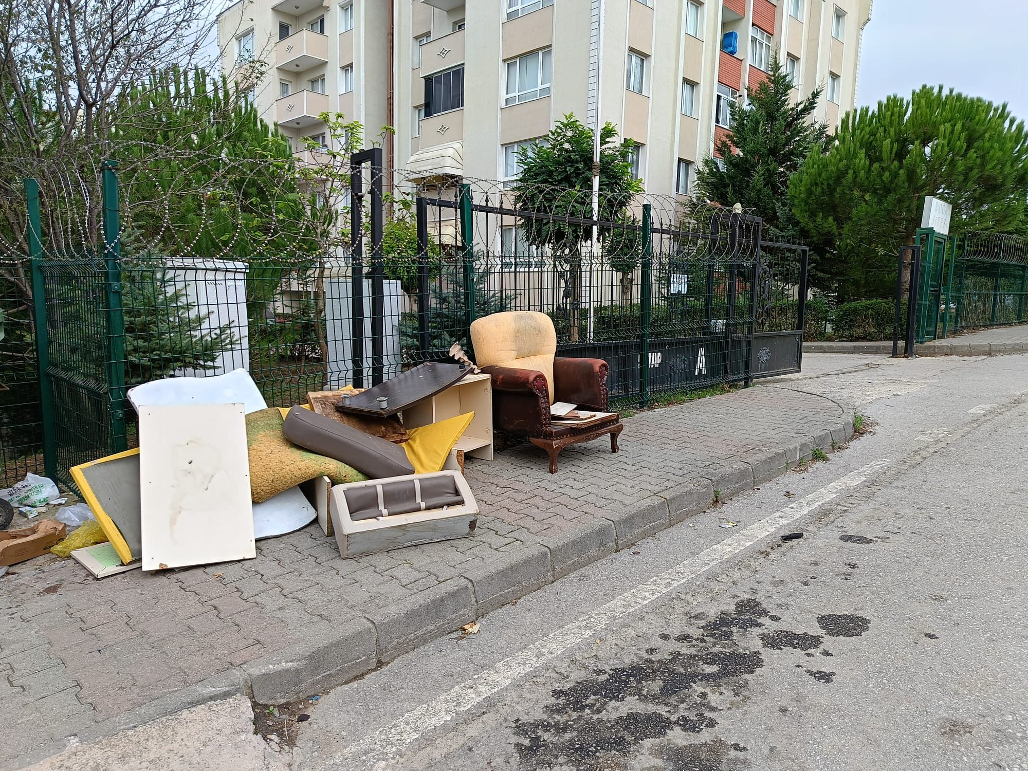 Diğer ilçelerden gelen çöp manzaraları 2 (3)