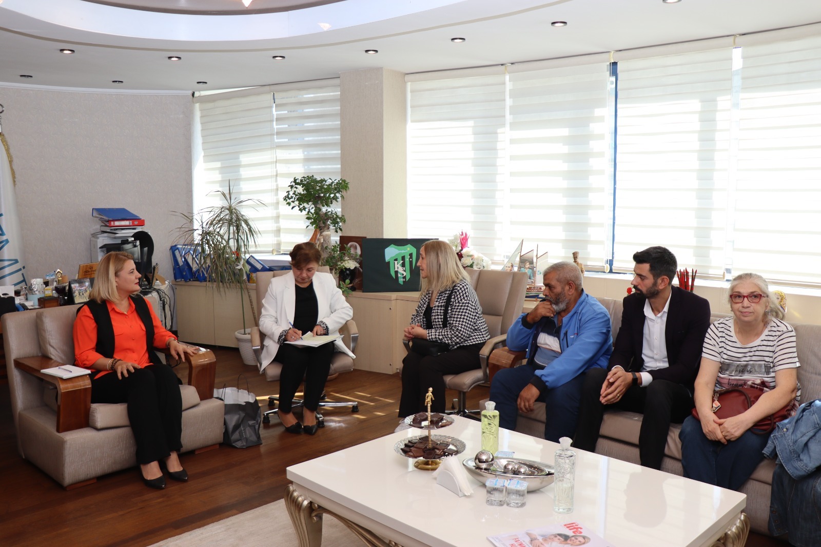 Hürriyet, Halk Günü Programında vatandaşları dinledi (12)
