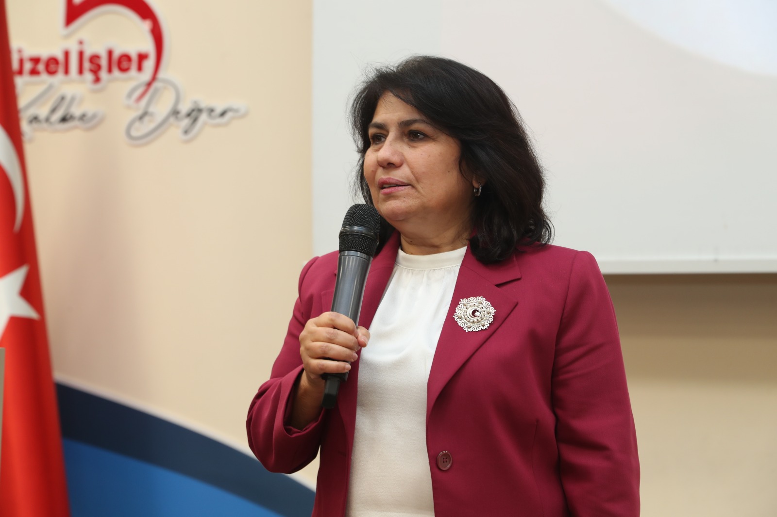 İzmit Belediyesi Başkan Yardımcısı Sibel Solakoğlu