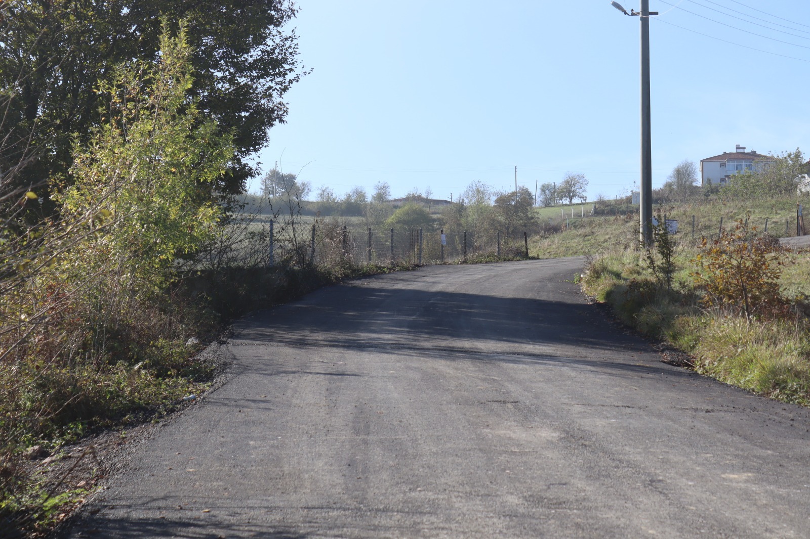 İzmit Belediyesi, Kısalar Mahallesi’nde yol çilesine son verdi (2)