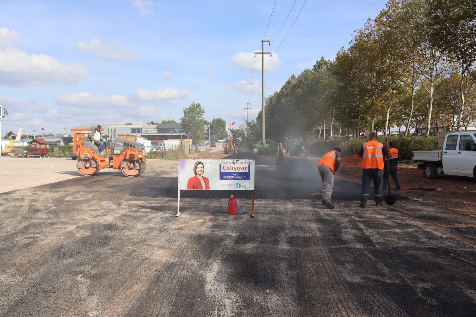 İzmit Belediyesi Sanayi Mahallesi'ni modern yollarla buluşturdu (4)