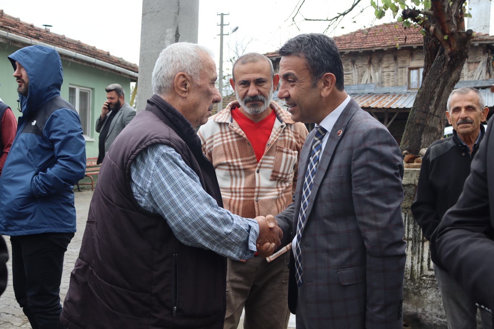 İzmit Belediyesi bu hafta Bulduk Mahallesi sakinlerini dinledi (7)