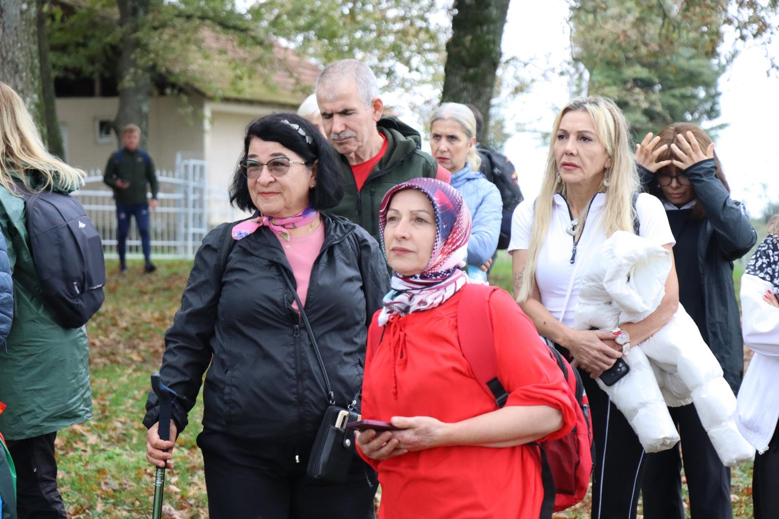 Izmit Belediyesi dogaseverleri Izmit'in essiz güzellikleriyle bulusturmaya devam ediyor (1)