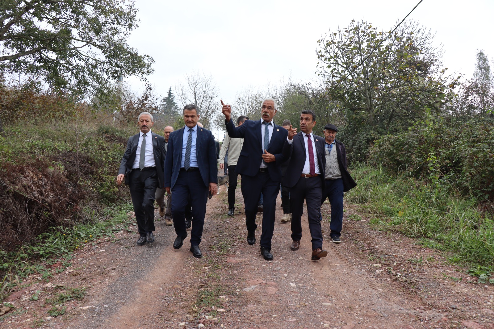 Izmit Belediyesi mahalle ziyaretleriyle halkin nabzini tutuyor (6)