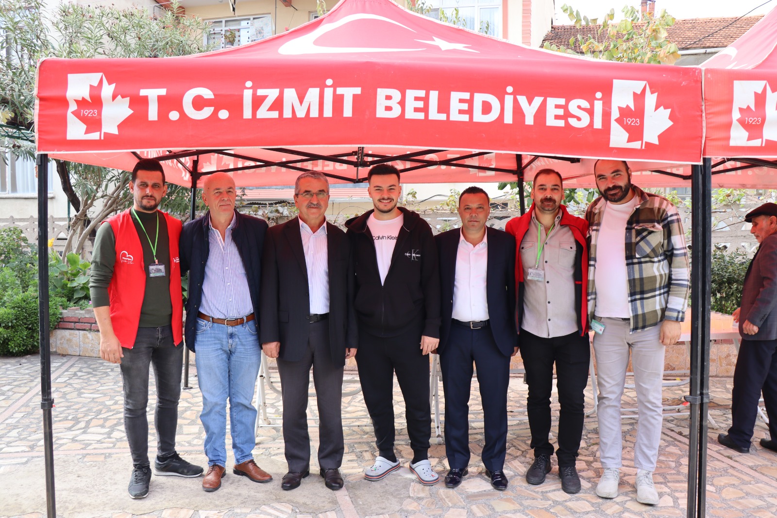 Izmit Belediyesinden Bekirdere Bahar Camiinde cuma ziyareti (7)