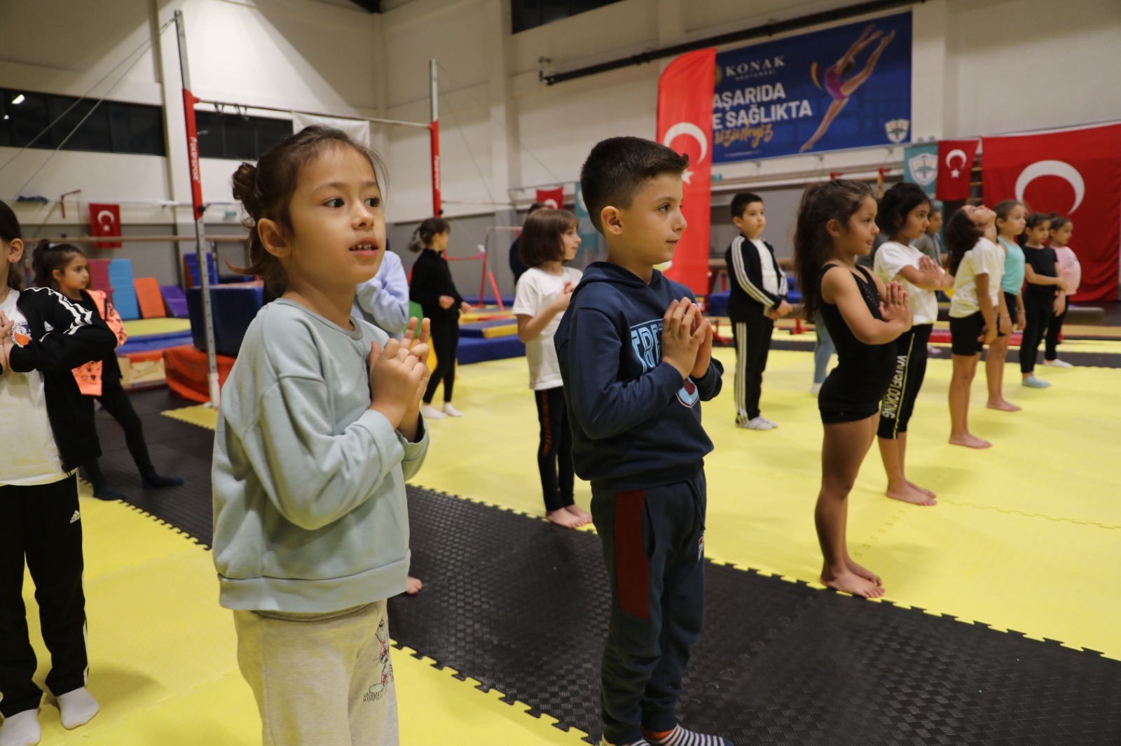 Nefes Al İzmit Çocuk Yogası etkinliğinde miniklerin özgüven gelişimi desteklendi (2)