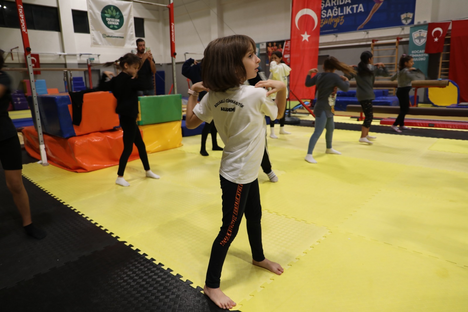 Nefes Al İzmit Çocuk Yogası etkinliğinde miniklerin özgüven gelişimi desteklendi (5)