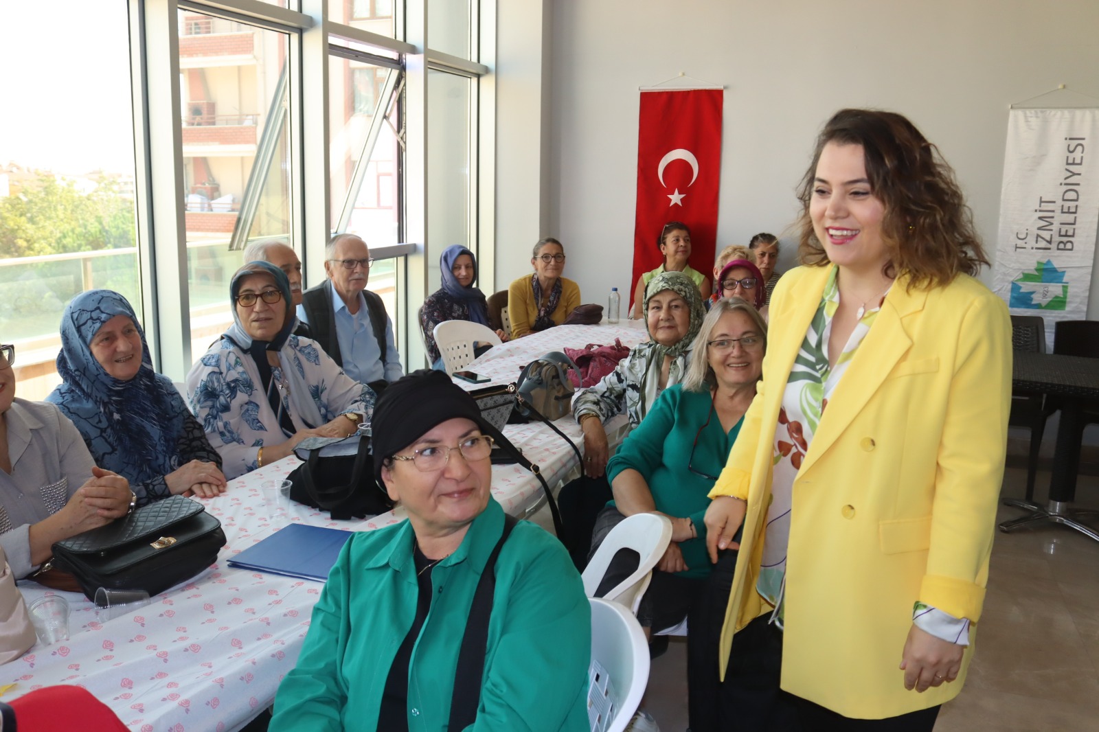 Yaşlı bireyler kendi günlerinde doyasıya eğlendi (5)