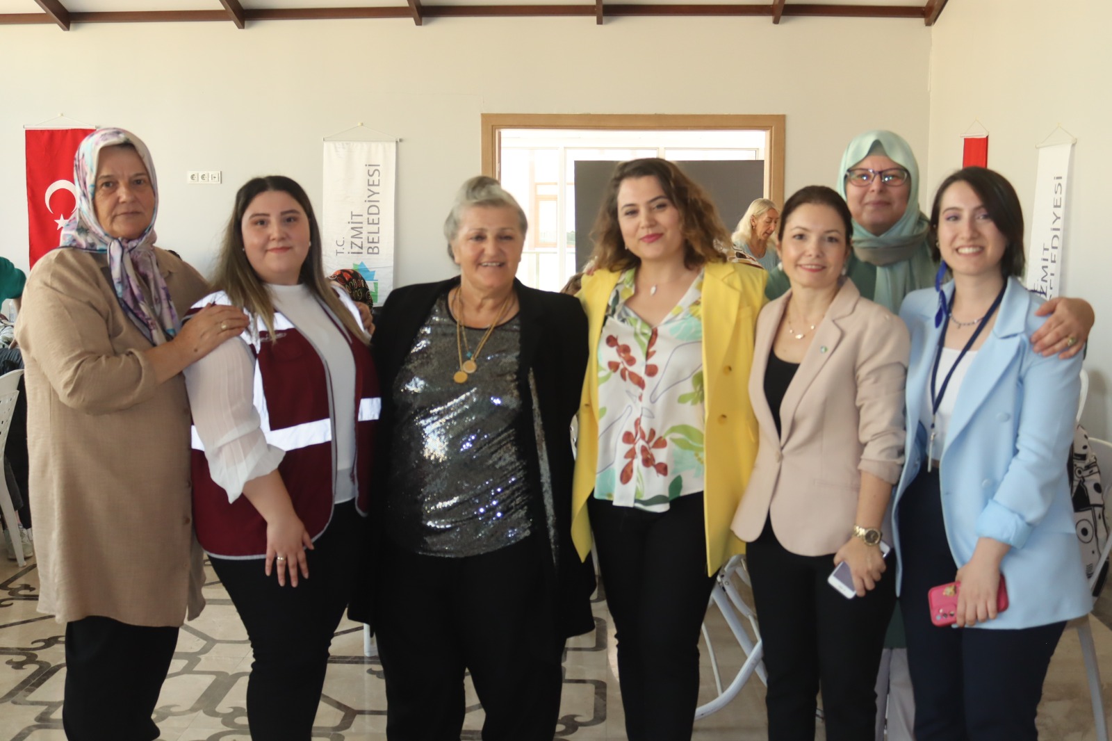 Yaşlı bireyler kendi günlerinde doyasıya eğlendi (7)