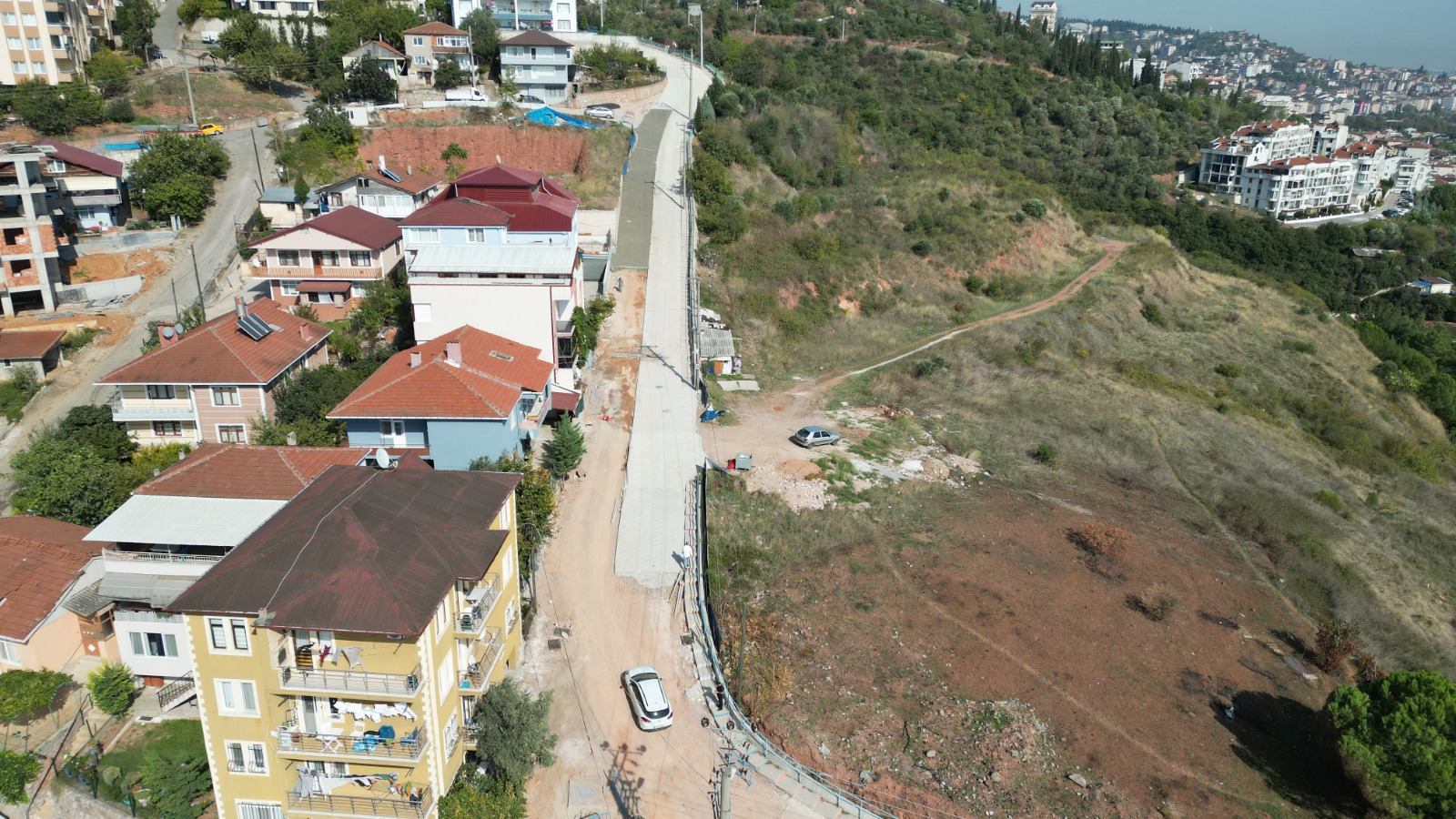 Yenimahalle’nin beton yolu yenileniyor (4)