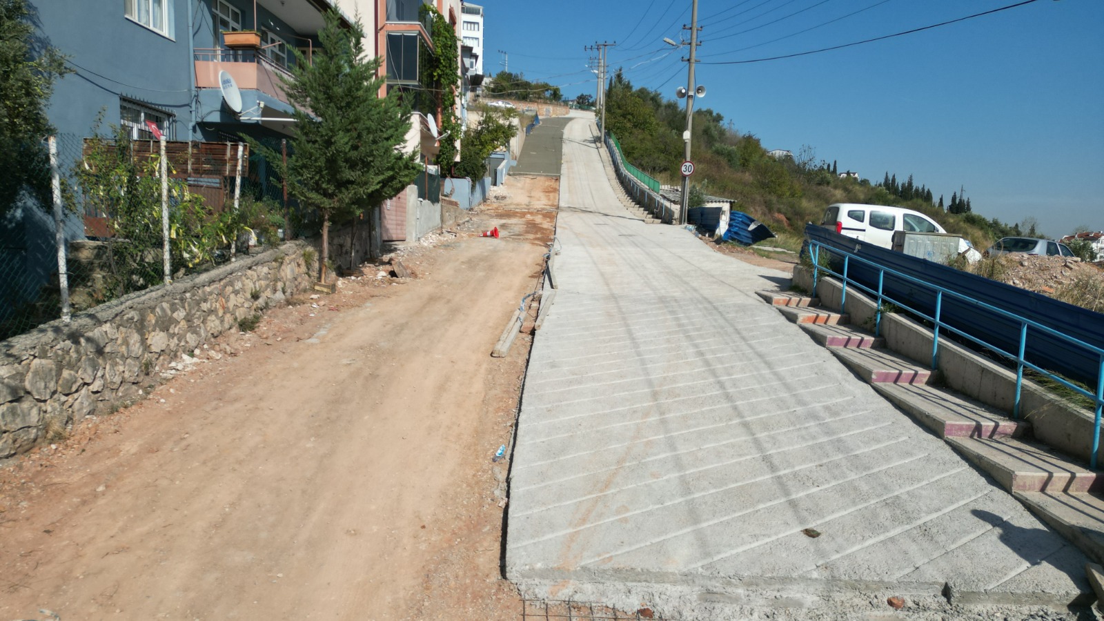 Yenimahalle’nin beton yolu yenileniyor (5)