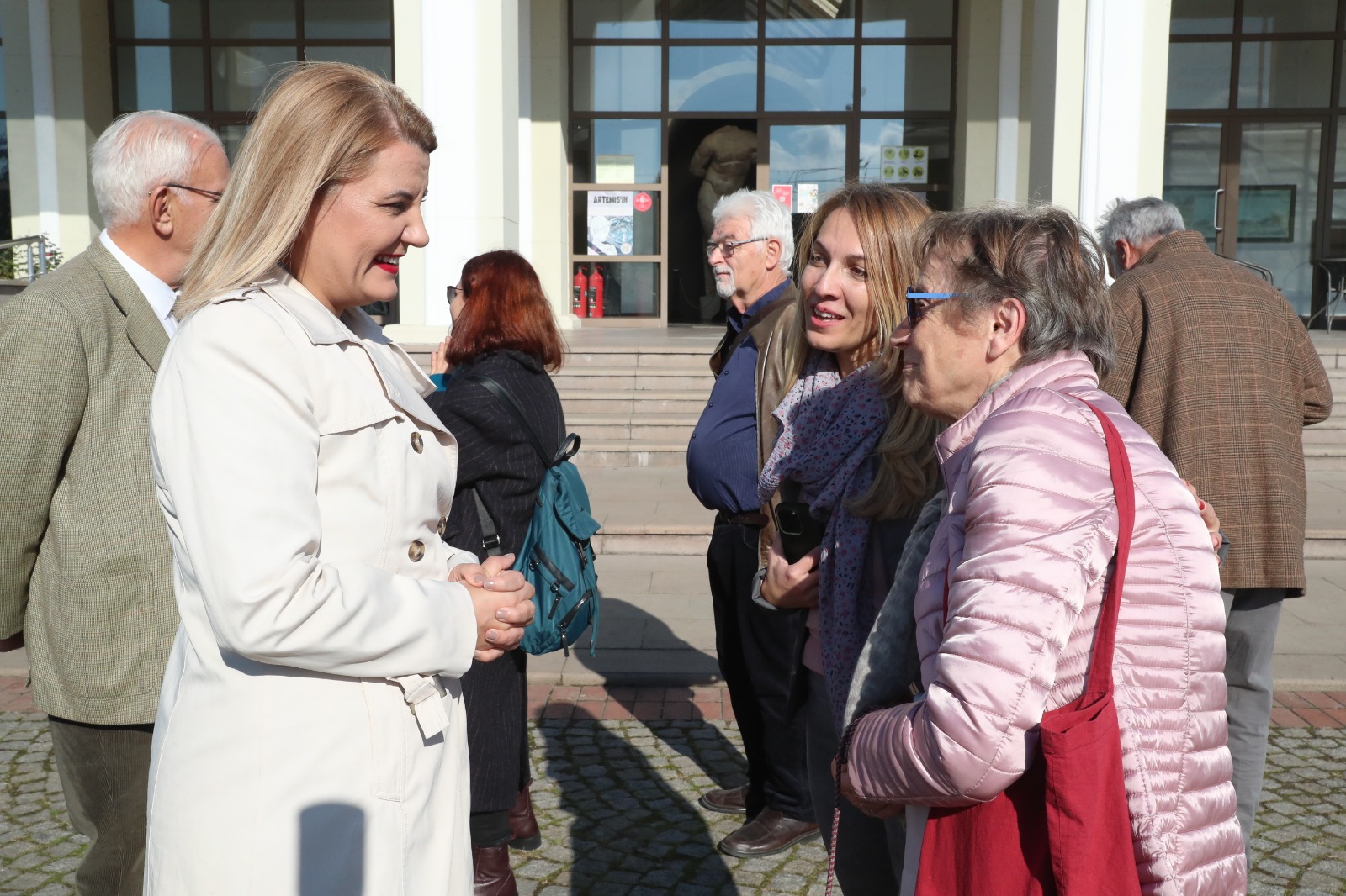 Baskan Hürriyet tarihçi akademisyenlerle bulustu (8)