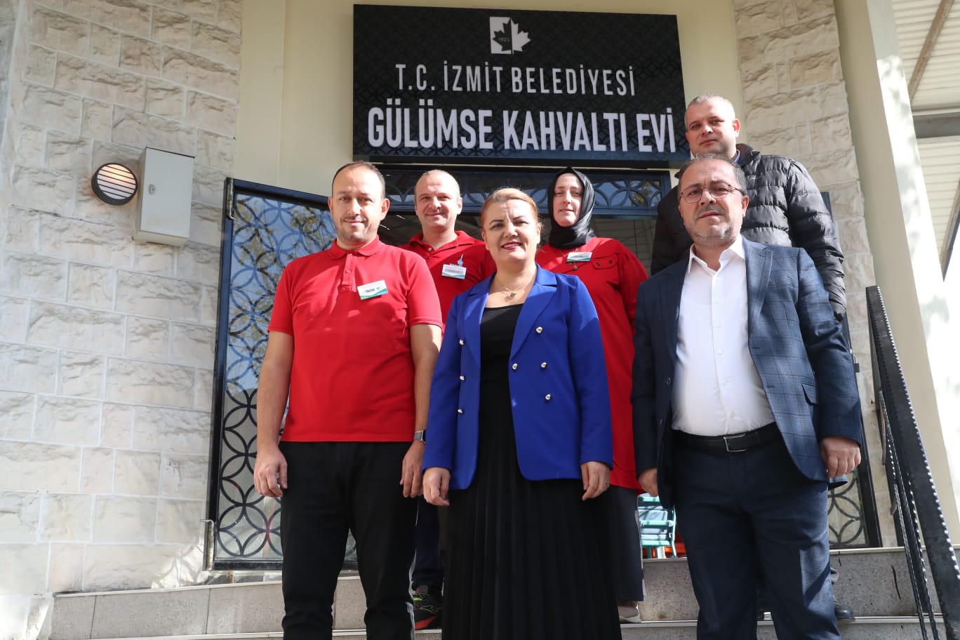 Başkan Hürriyet ve personel bir arada