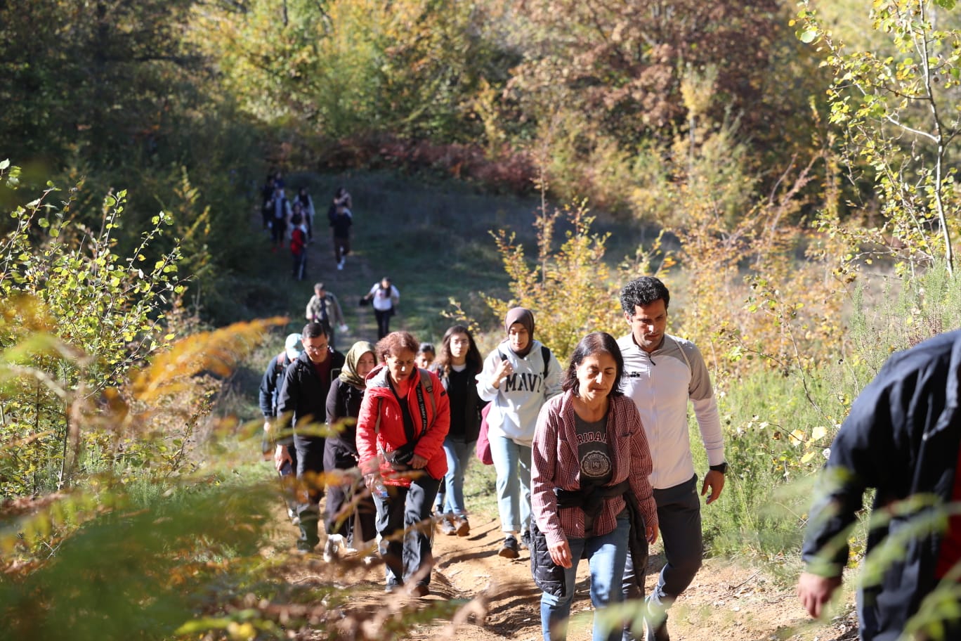 HIKE Projesinde 2. gün Izmit'in Hosgörü Yolu'nda adimlar saglikla bulusuyor (5)