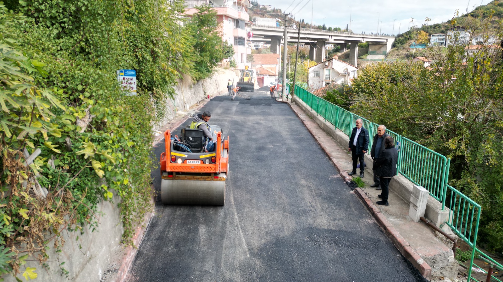 Izmit Belediyesi Koçal Sokak'ta ulasim konforunu arttiriyor (7)