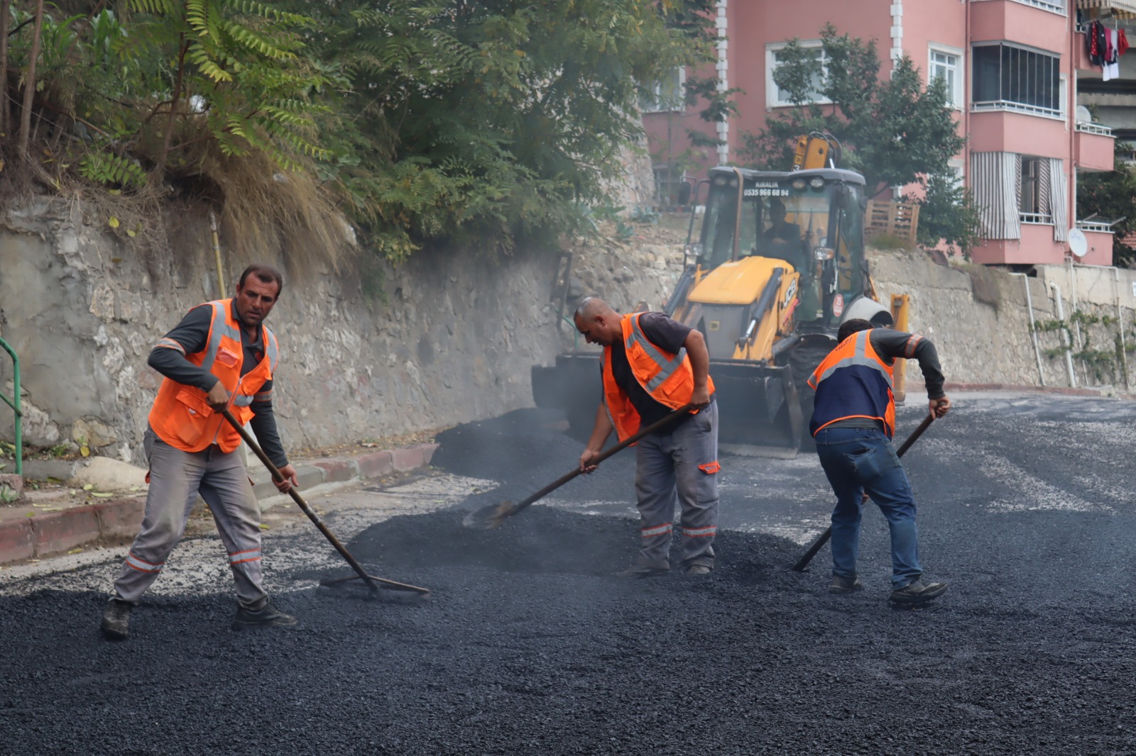 Izmit Belediyesi Koçal Sokak'ta ulasim konforunu arttiriyor (8)