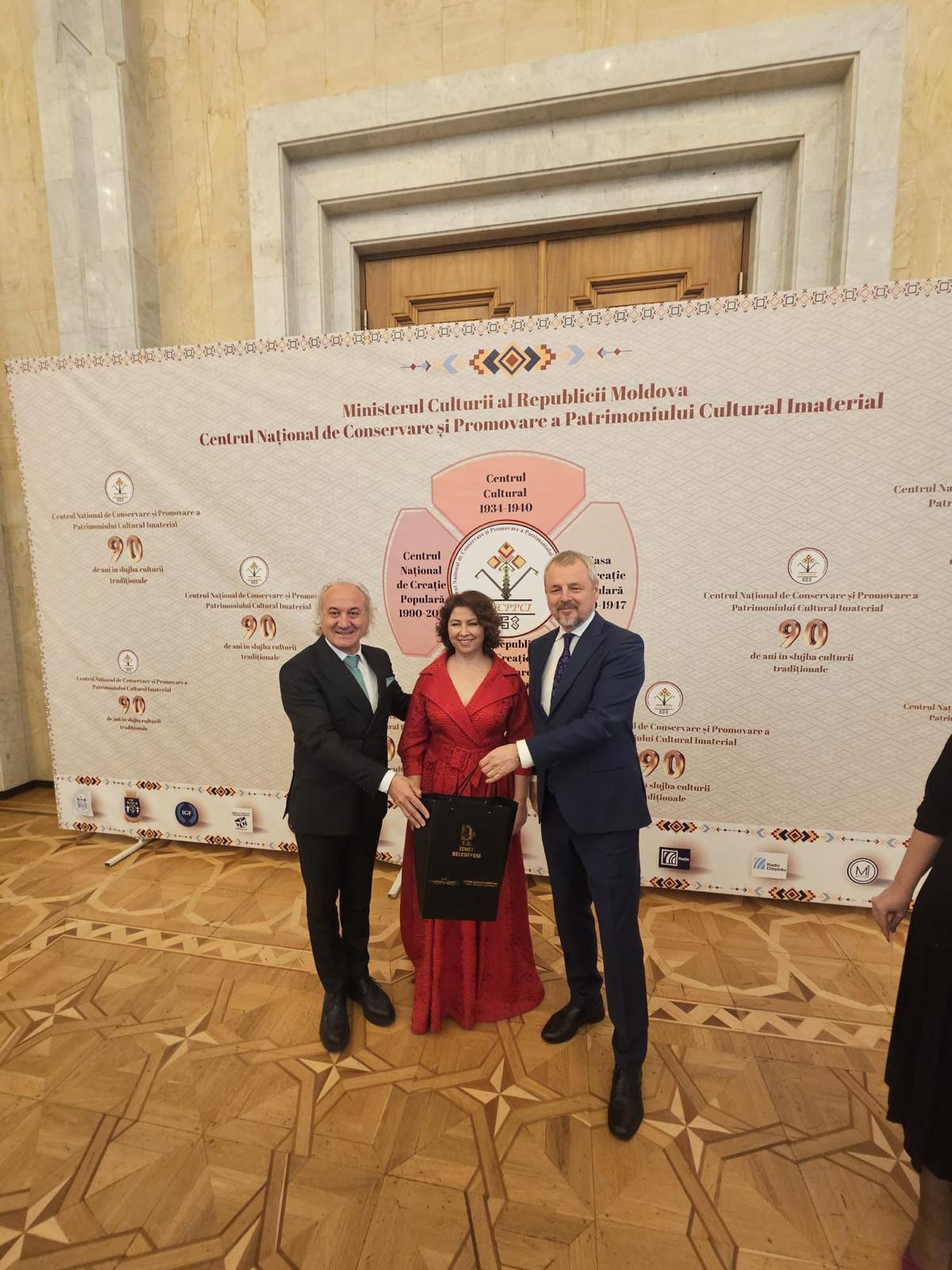 İzmit Belediyesi Sanat Akademisi, kenti gururlandırmaya devam ediyor (2)