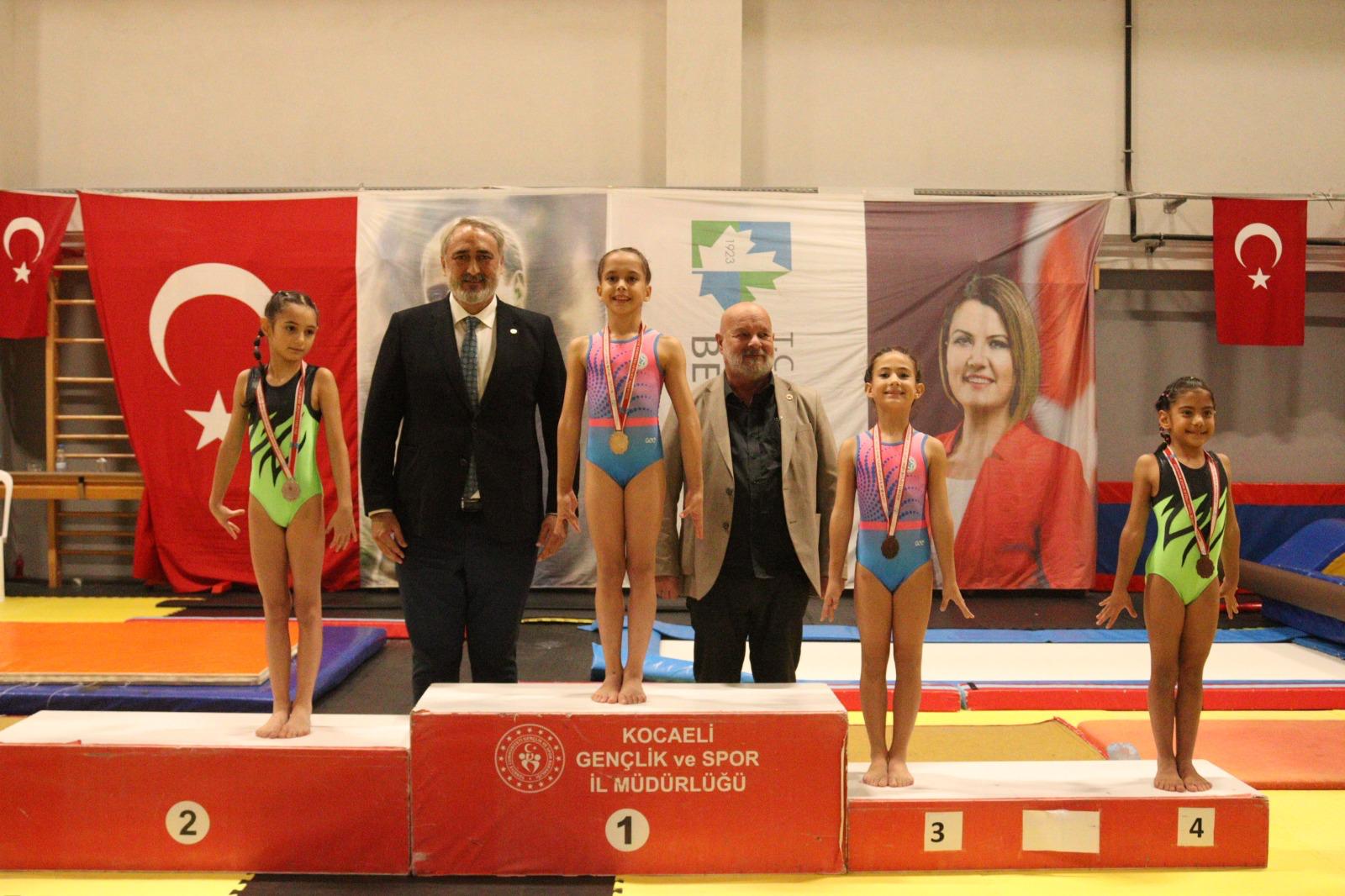 Izmit Belediyesinden Cumhuriyetin 101. yilina özel Cimnastik Turnuvasi (6)