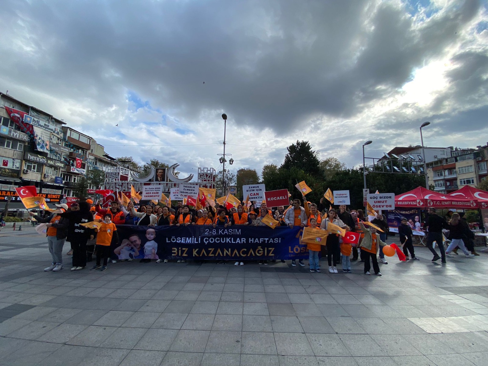 İzmit Belediyesinden lösemili çocuklar için farkındalık (1)