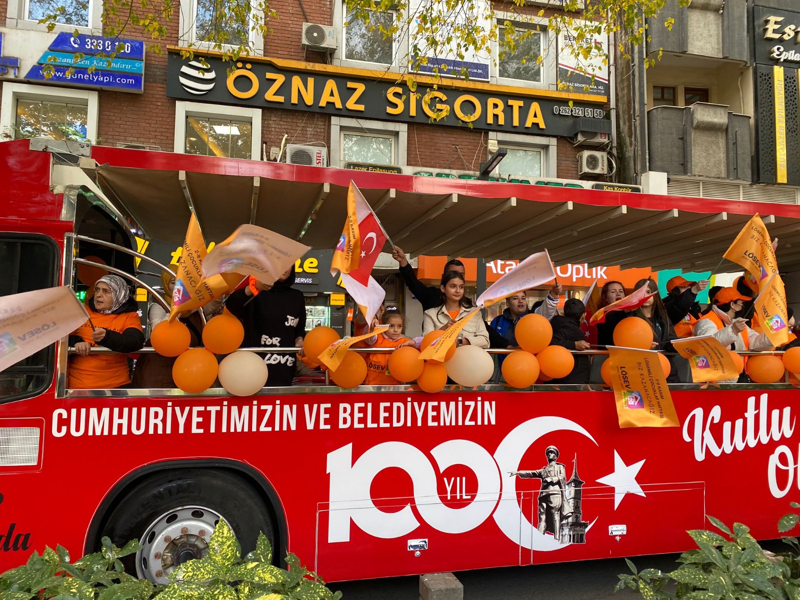 İzmit Belediyesinden lösemili çocuklar için farkındalık (2)