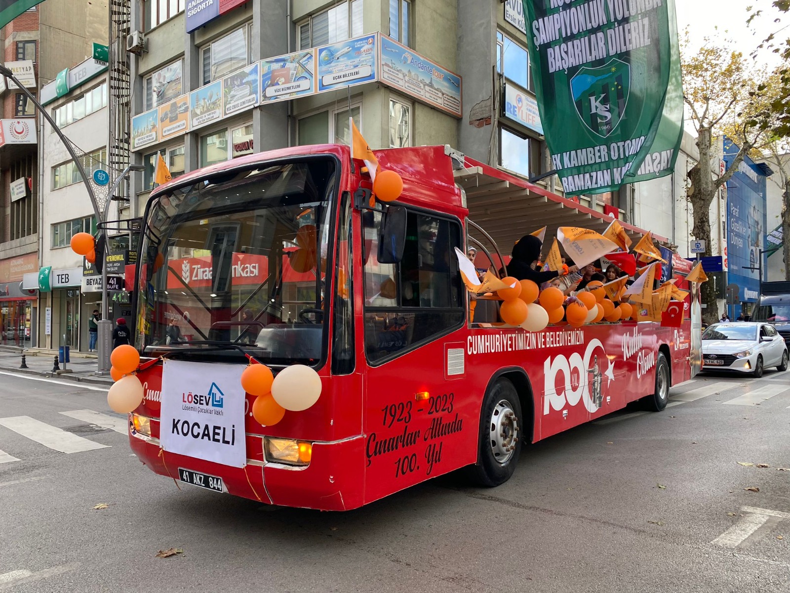 İzmit Belediyesinden lösemili çocuklar için farkındalık (7)