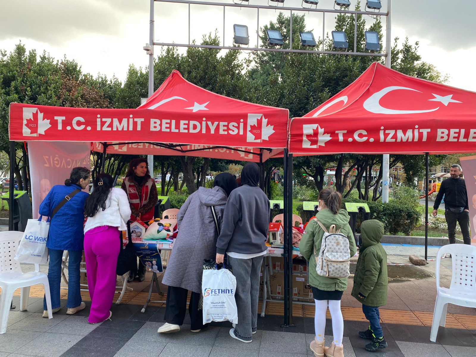 İzmit Belediyesinden lösemili çocuklar için farkındalık (8)