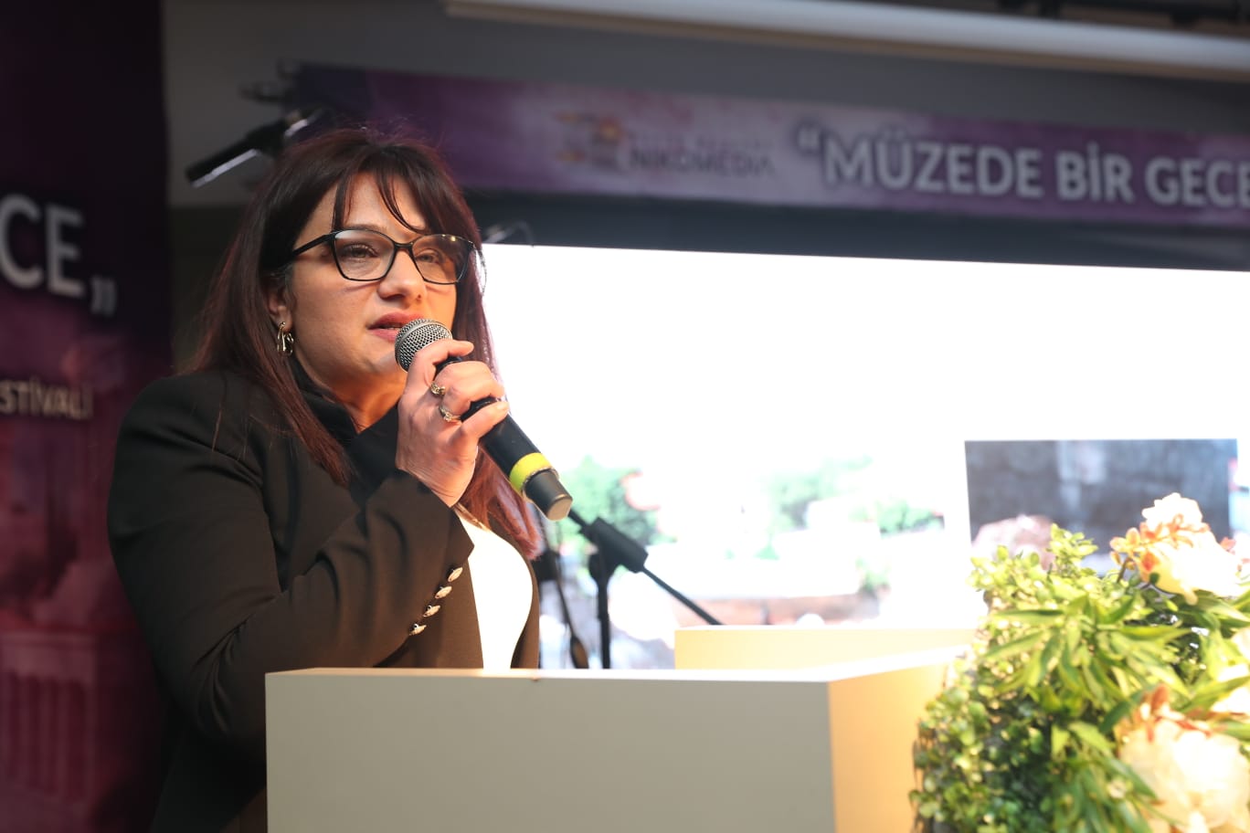 ardindan Kocaeli Arkeoloji Müzesi Müdürü Arkeolog Ebru Inal Karaçoban