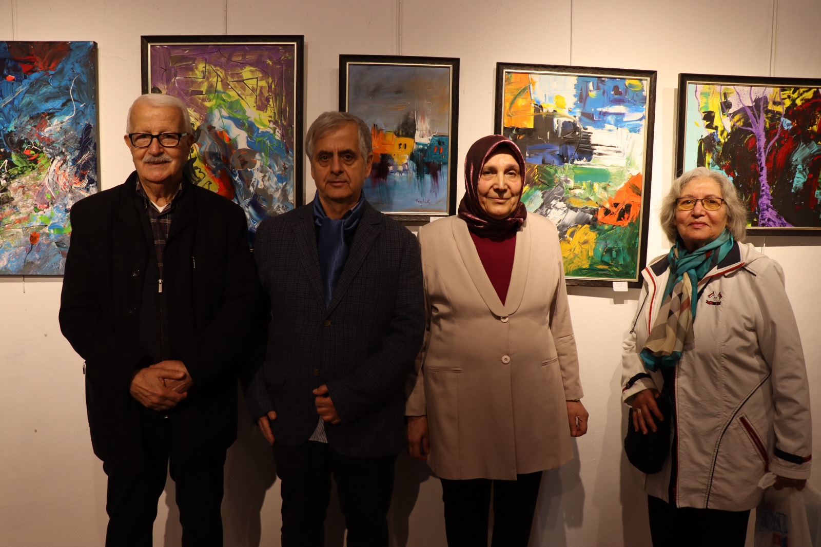 ‘’Derin Düşler Armonisi’’ Resim Sergisi İzmitli sanatseverlerle buluştu (6)
