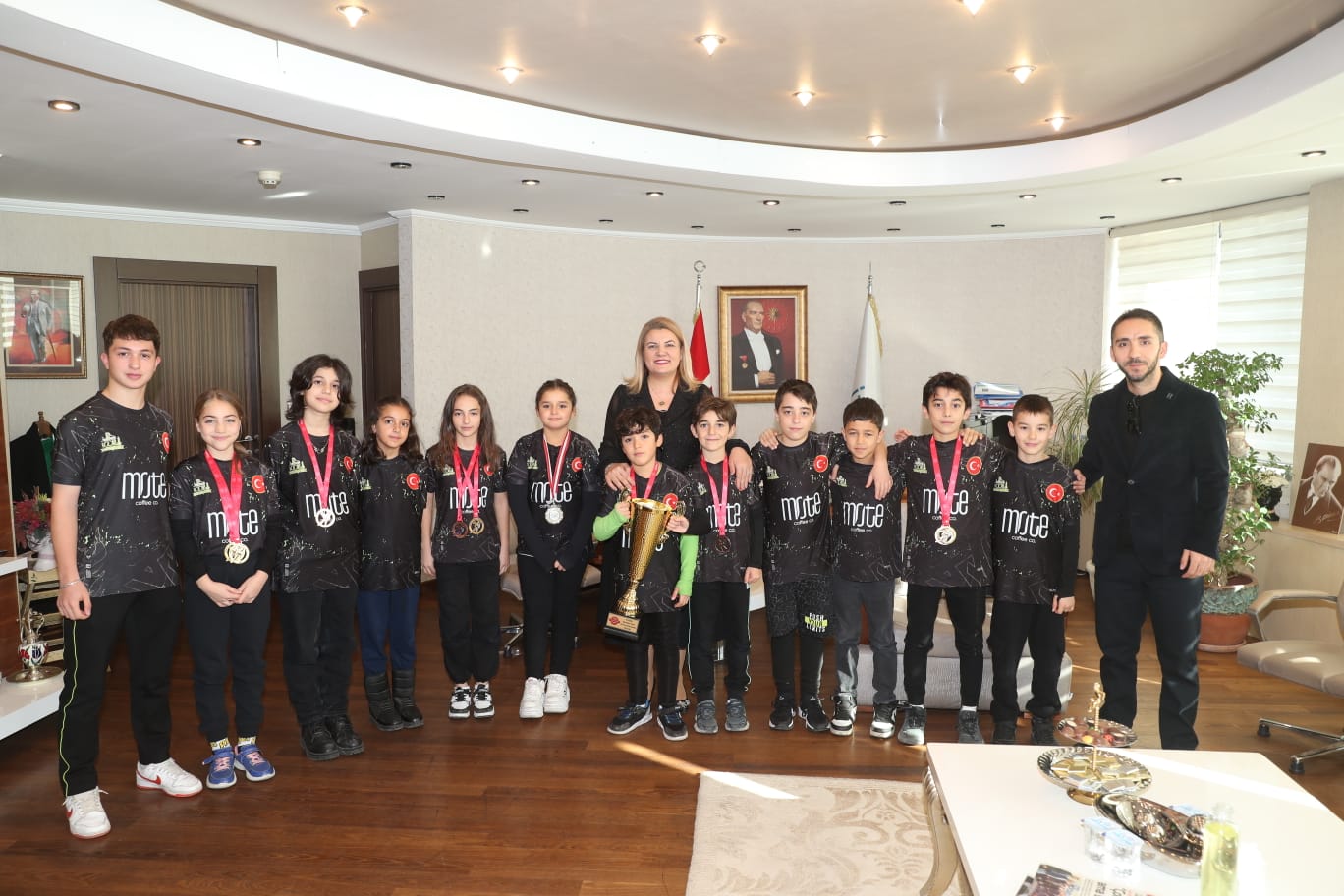 Başkan Hürriyet, Kocaeli Paten 41 Spor Kulübü’nü tebrik etti (1)