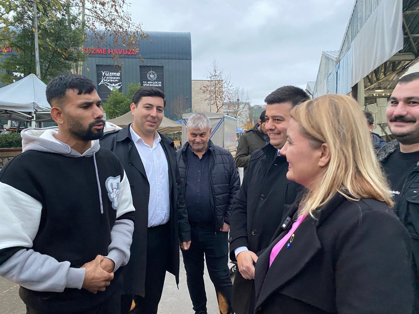 Başkan Hürriyet’e Kandıra Pazar'ında yoğun ilgi ve teşekkür! (8)