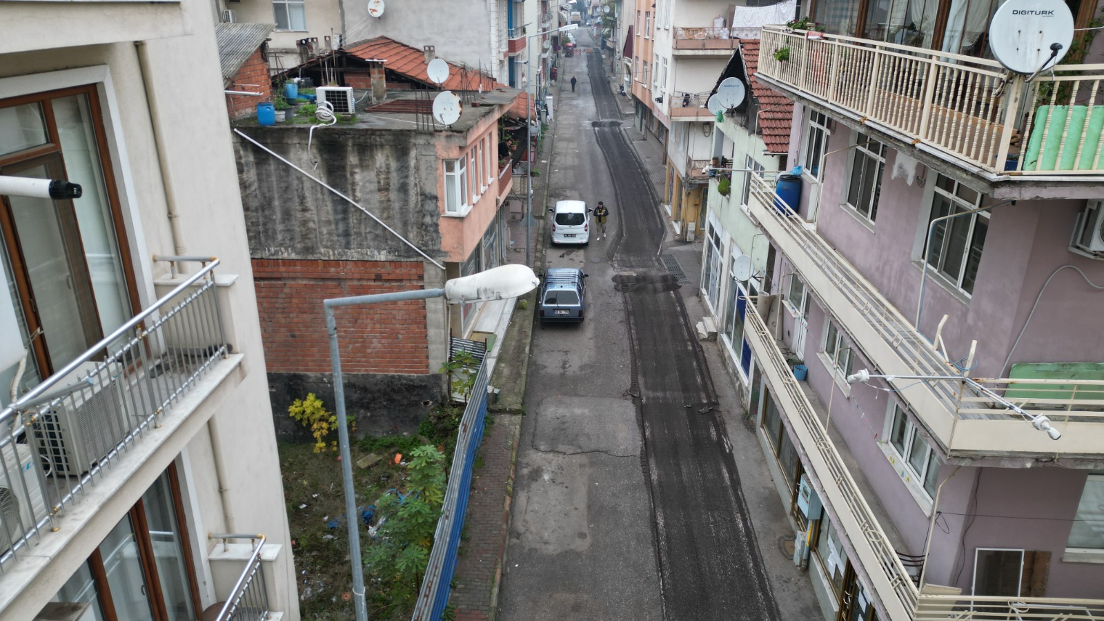 İzmit Belediyesi Başaran Caddesi’nde verdiği sözü yerine getiriyor (6)