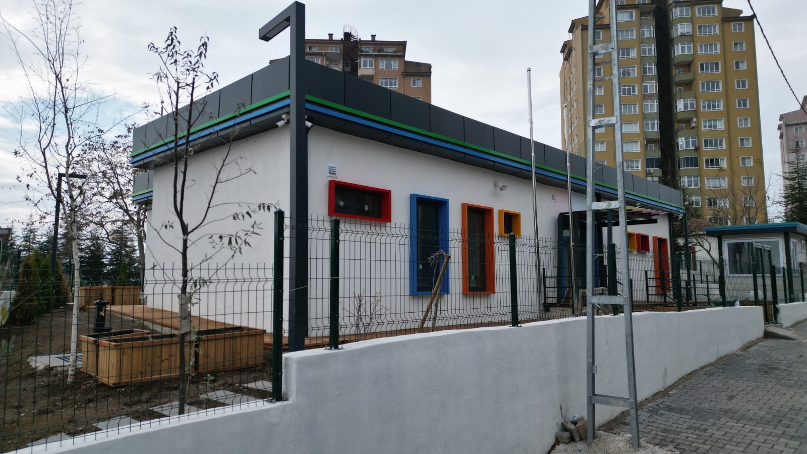 İzmit Belediyesi Erenler Çınar Çocuk Evinde çocuk sesleri için gün sayılıyor (3)