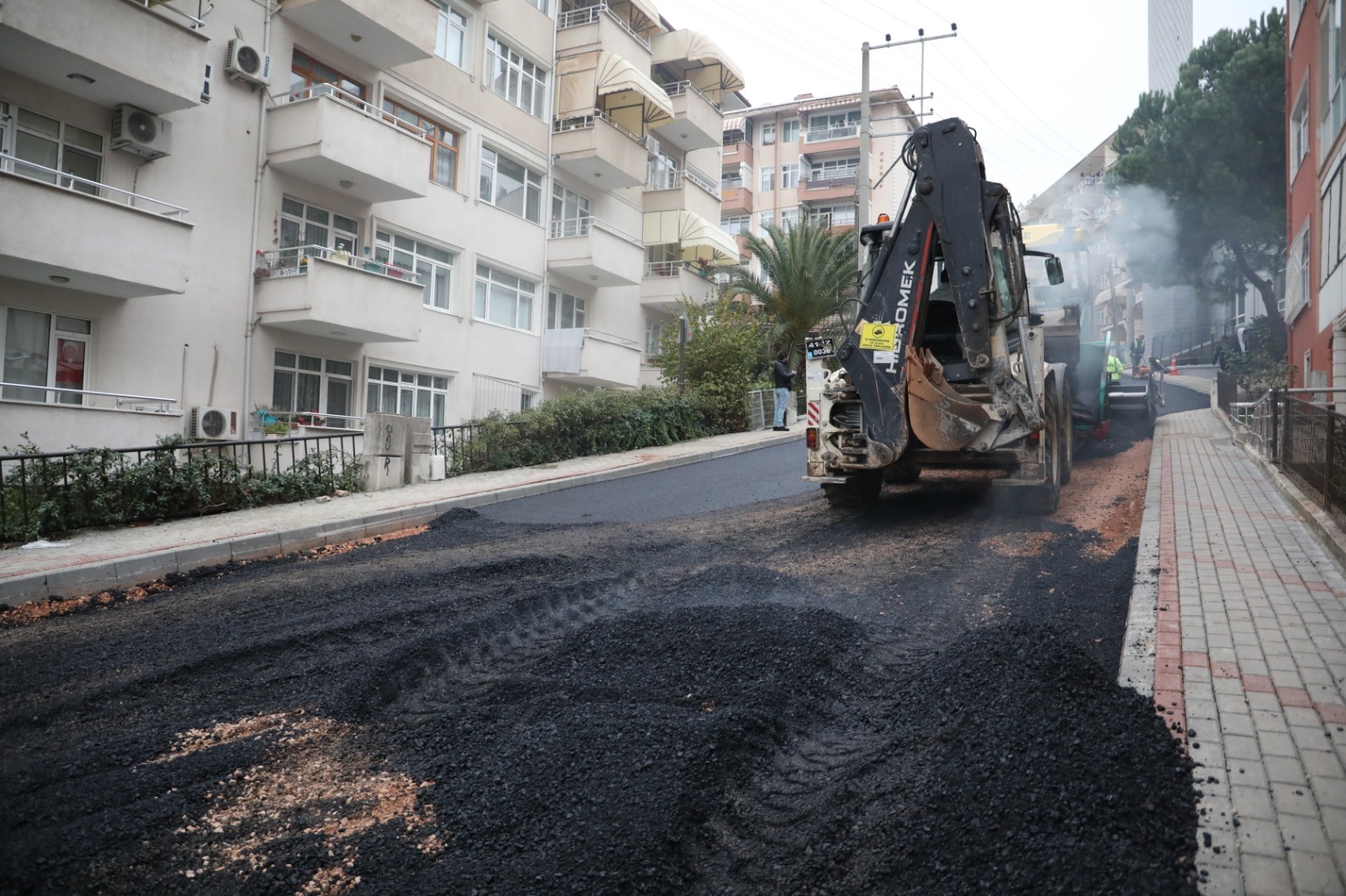 Izmit Belediyesi Yenimahalle'deki yol çalismasinda sona geldi (10)