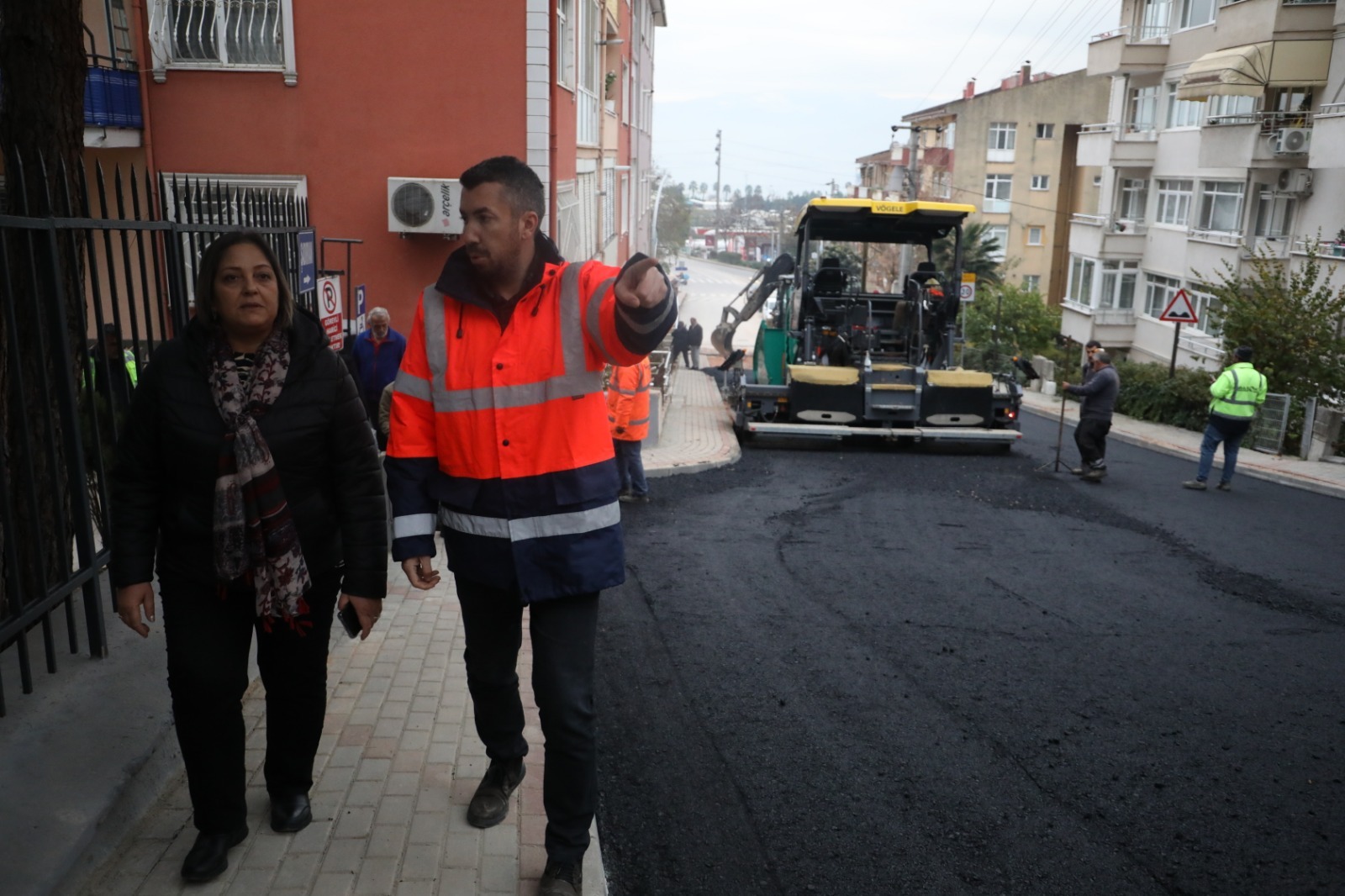 Izmit Belediyesi Yenimahalle'deki yol çalismasinda sona geldi (7)